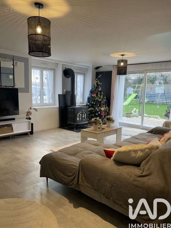 Photo 2 - Maison à QUINCY-VOISINS