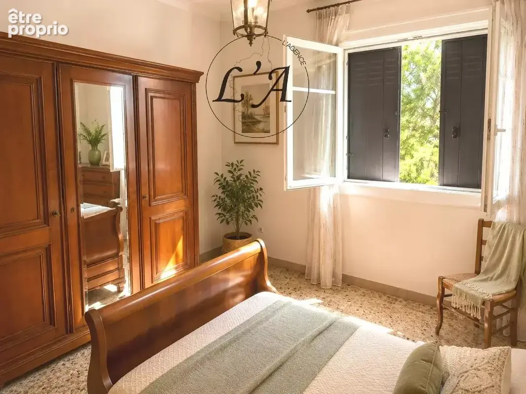 AJACCIO – Beau T2 de 58 m², terrasse et parking - photo 7