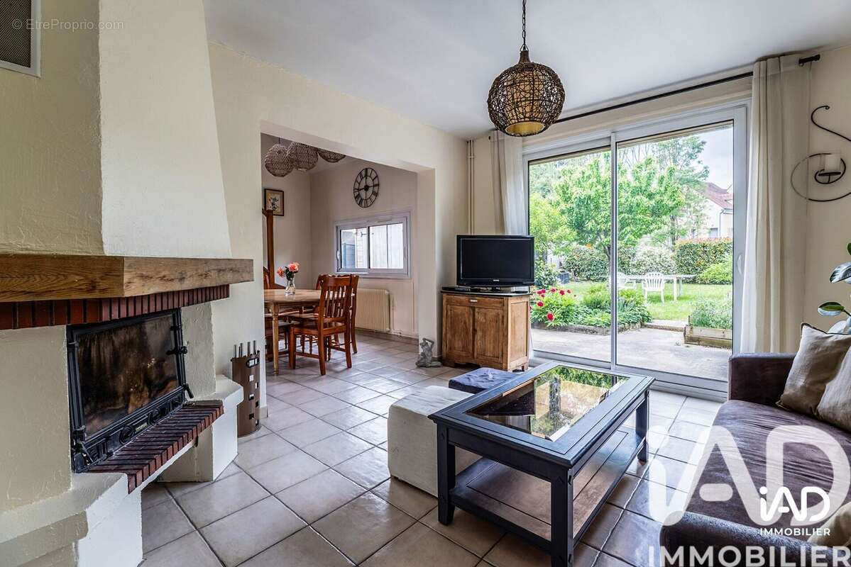 Photo 2 - Maison à ENNERY