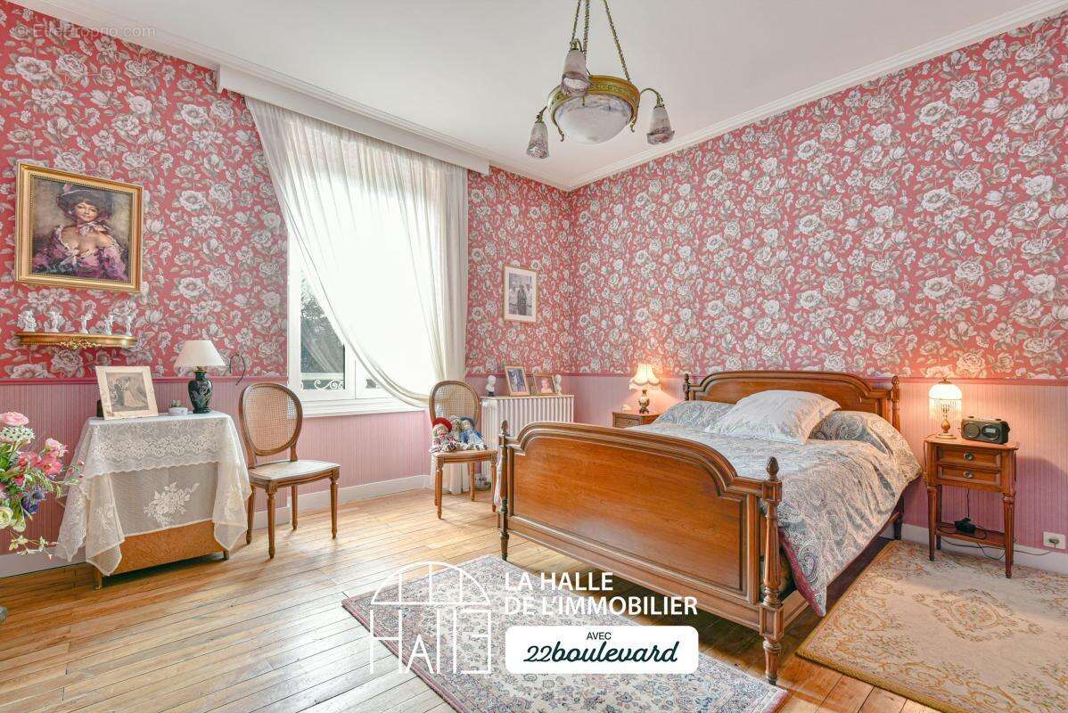 Maison à BONNAC-LA-COTE