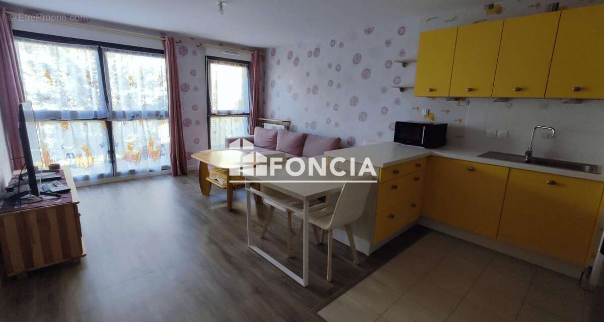 Appartement à SAINT-ARNOULT-EN-YVELINES