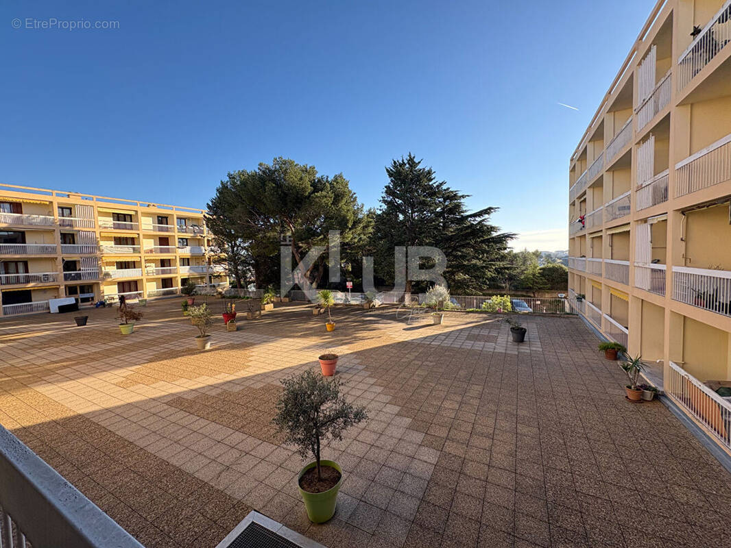 Parking à MARSEILLE-15E