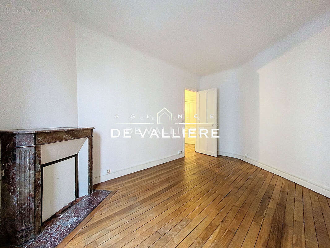 Appartement à SURESNES