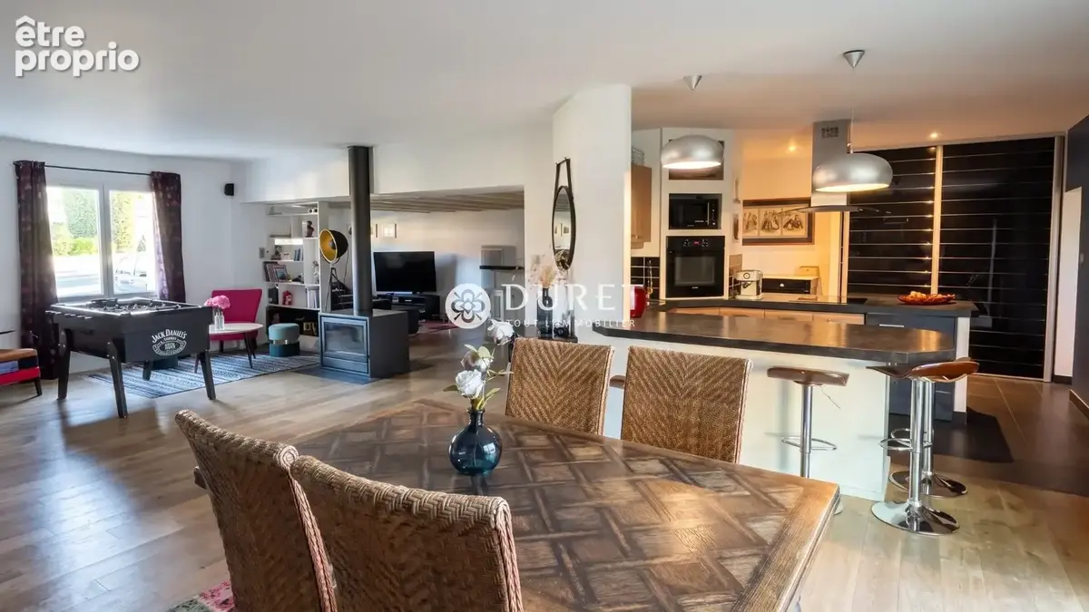 Maison 7 pièces 210 m² à vendre à Le Longeron (49710) - photo 3