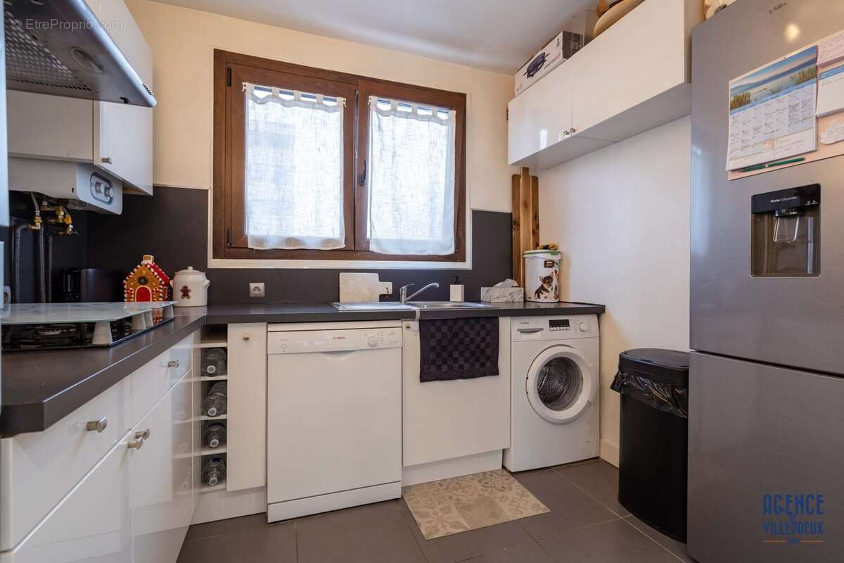 Appartement à LES CLAYES-SOUS-BOIS