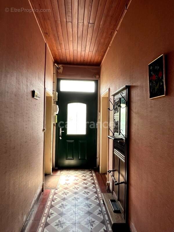 Maison de ville à rénover, plain-pied, 4 pièces avec studio attenant et dépendance, à 5 mn du centre de CONDOM (32) - photo 5