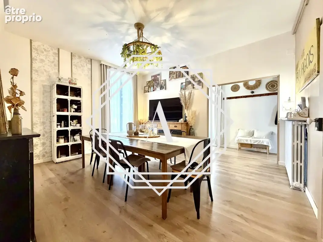 Maison de caractère de 205 m2 avec piscine et dépendances - photo 2