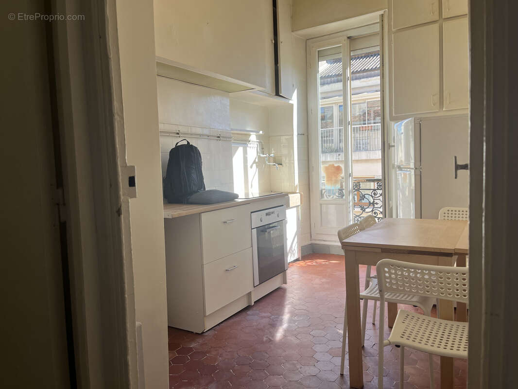 Appartement à MARSEILLE-6E
