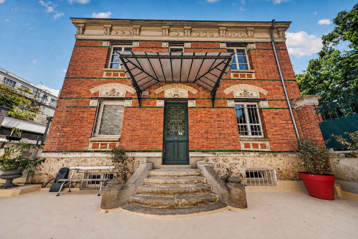 Maison à PARIS-14E