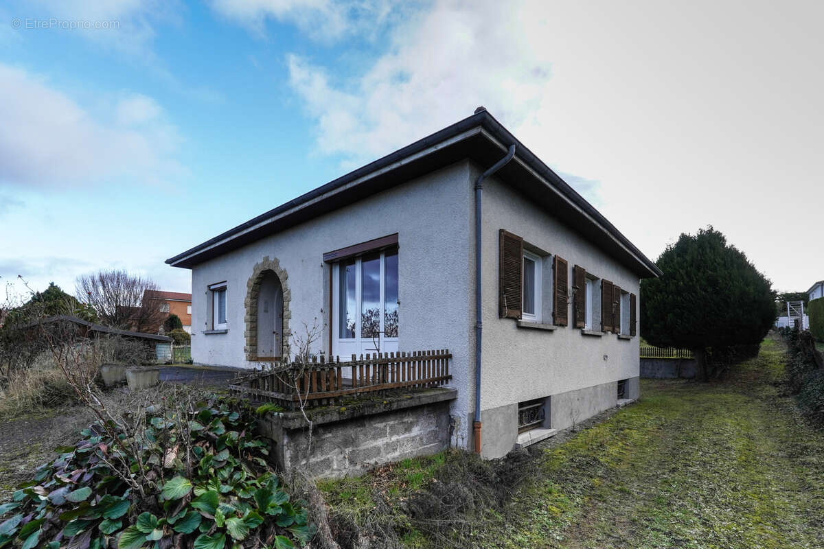 Maison à PONT-DU-CHATEAU