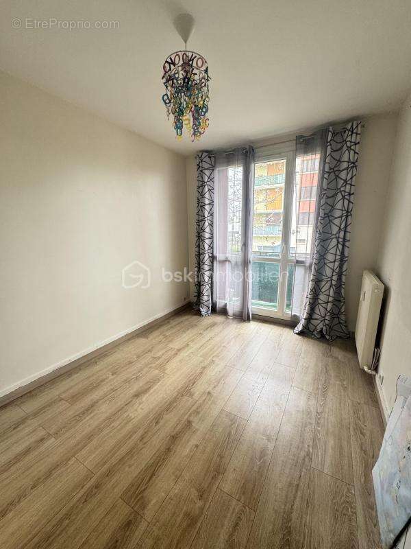 Appartement à IVRY-SUR-SEINE