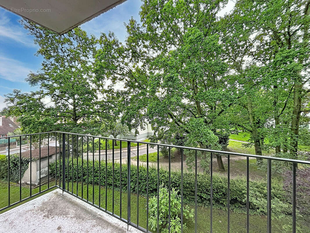 Appartement à SAINT-MICHEL-SUR-ORGE