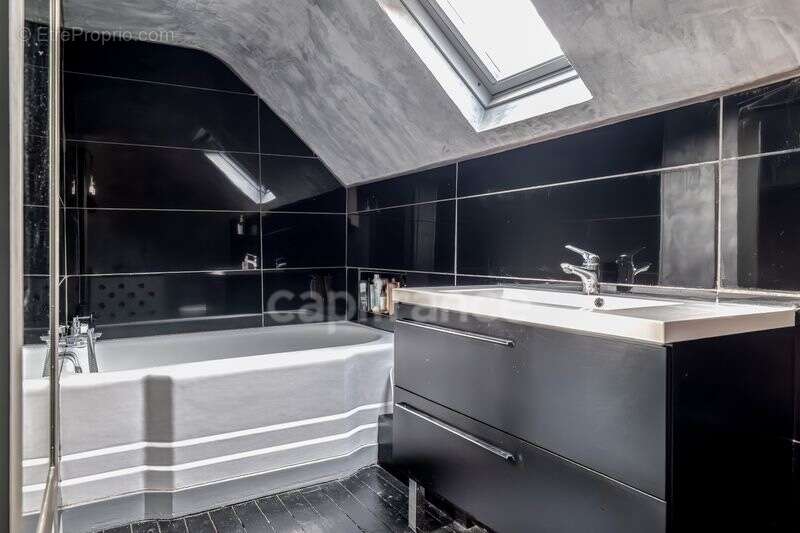 Maison à LES CLAYES-SOUS-BOIS