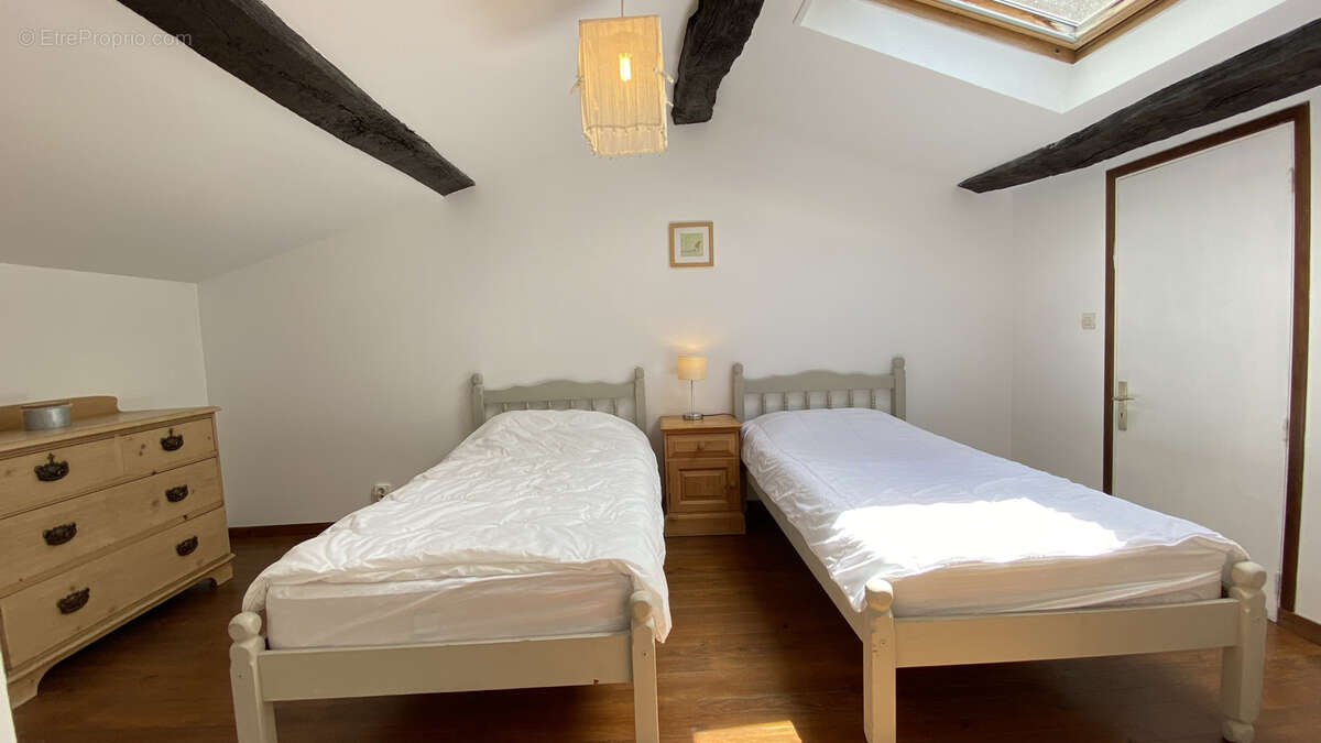 Maison à MORTAGNE-SUR-GIRONDE