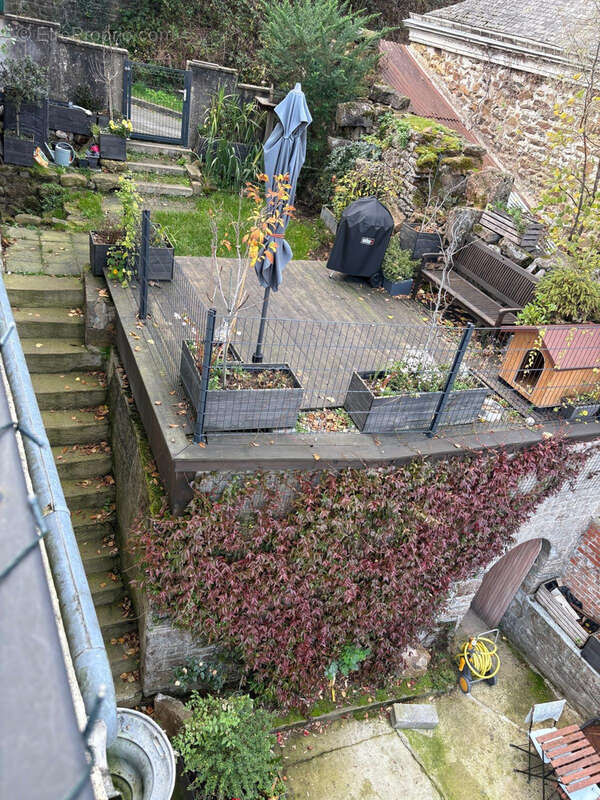 Maison à AMBRIERES-LES-VALLEES