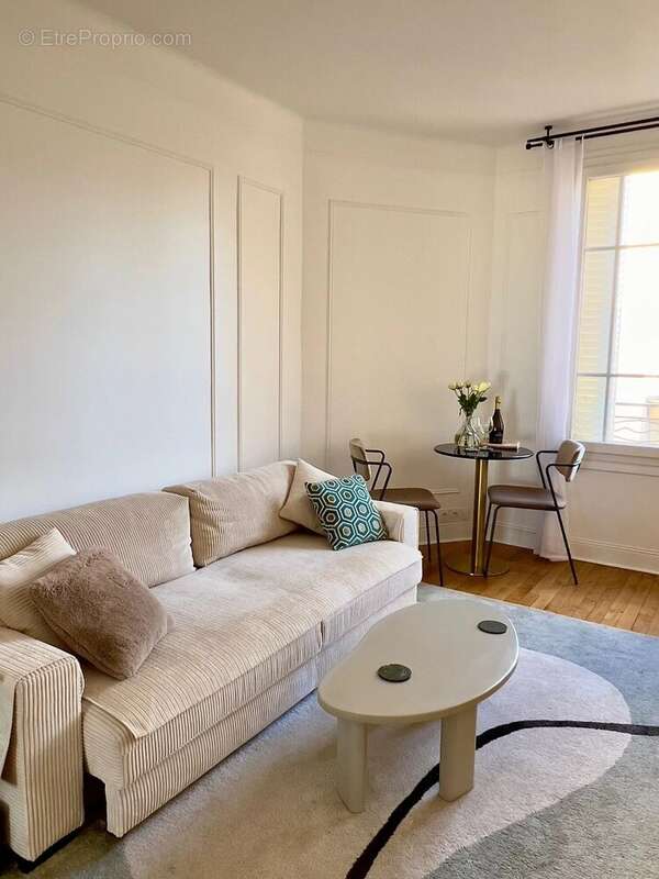 Paris 15ᵉ – La Motte-Picquet Grenelle – Superbe 2 pièces de 53 m² entièrement rénové - photo 2