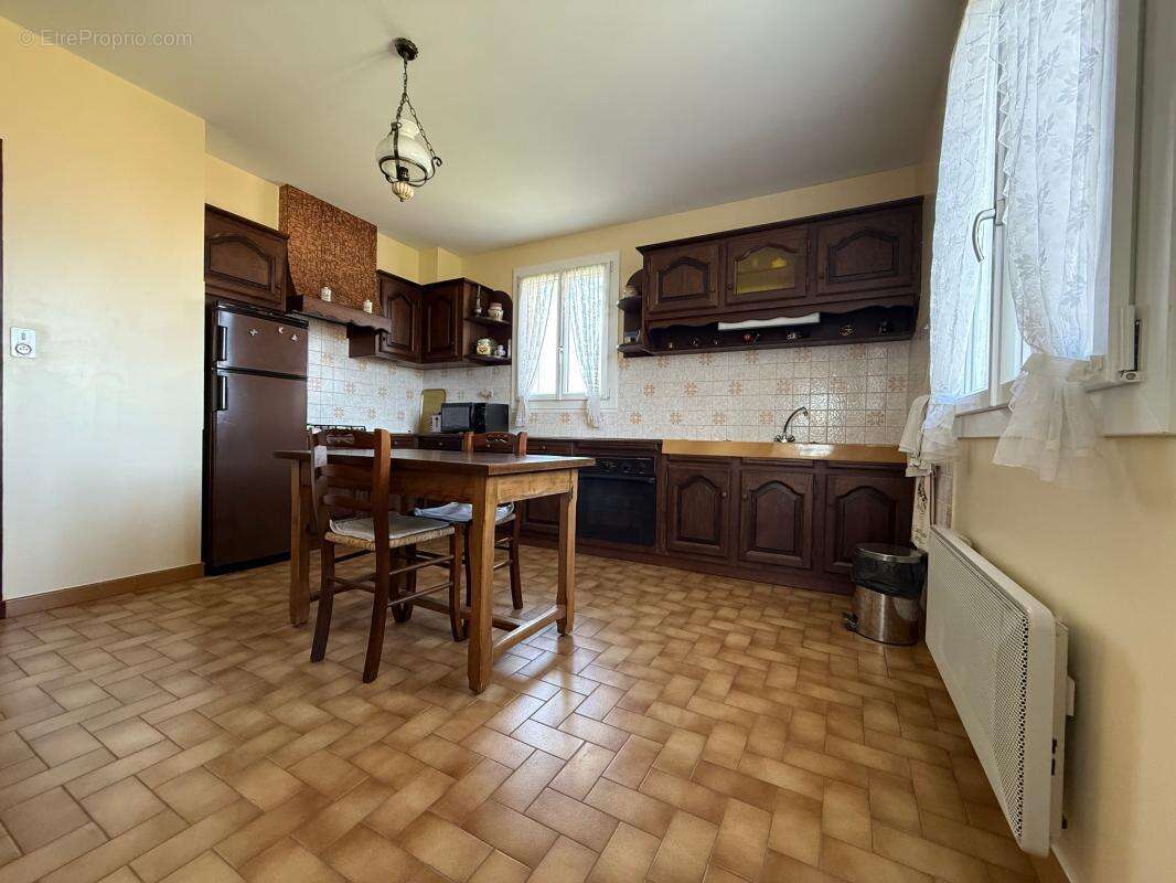 Maison à LABLACHERE