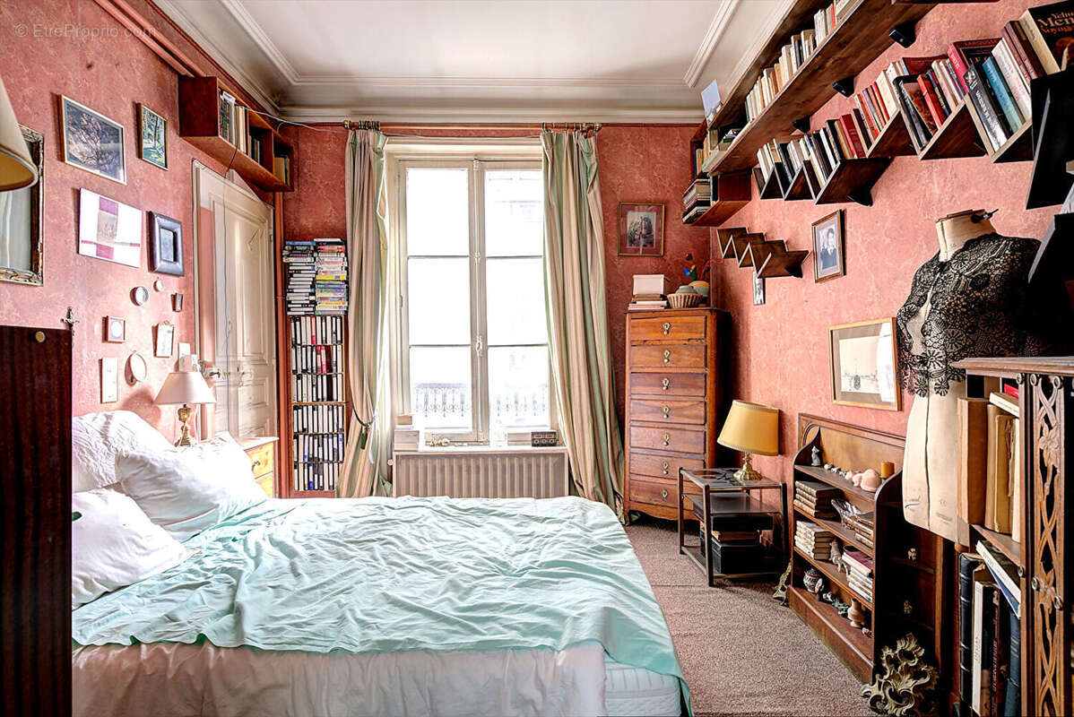Appartement à PARIS-9E