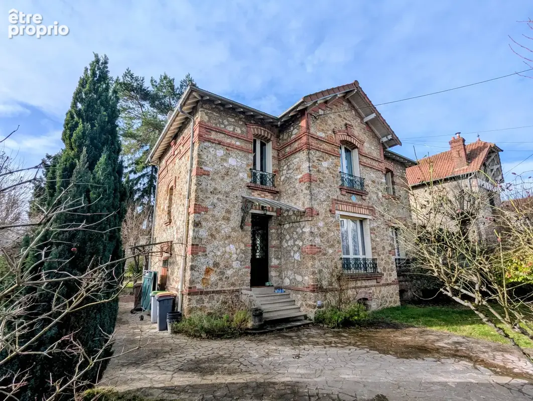 Photo Maison à Beauchamp au prix de 649 000€