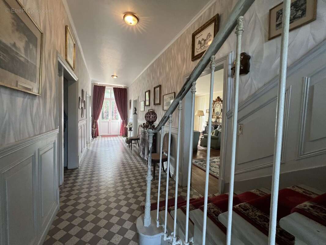 Maison à LE CHATELET