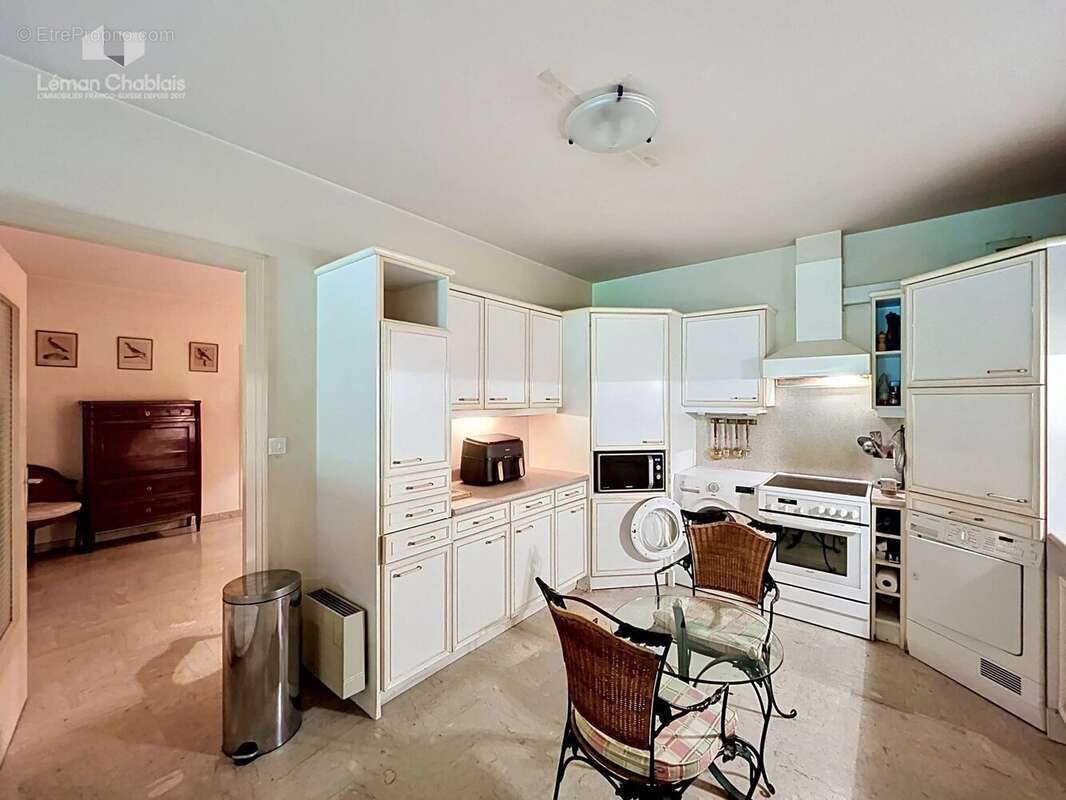 Appartement à EVIAN-LES-BAINS
