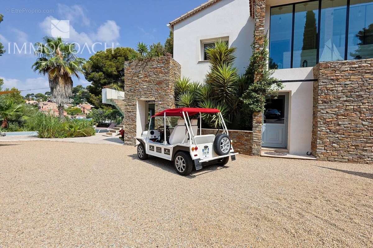 Maison à CARQUEIRANNE