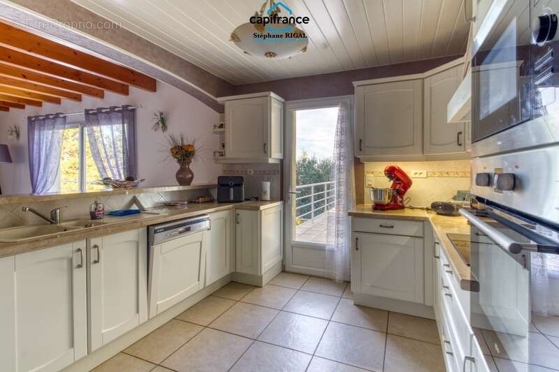 Maison à MAUROUX