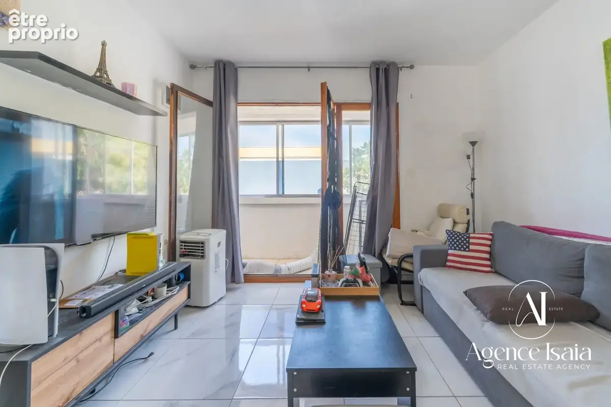 Appartement à BORMES-LES-MIMOSAS