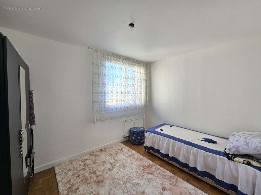 Appartement à PIERRE-BENITE