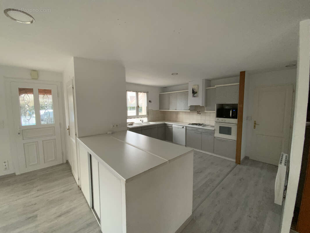 Maison à ANGERVILLE-LA-CAMPAGNE