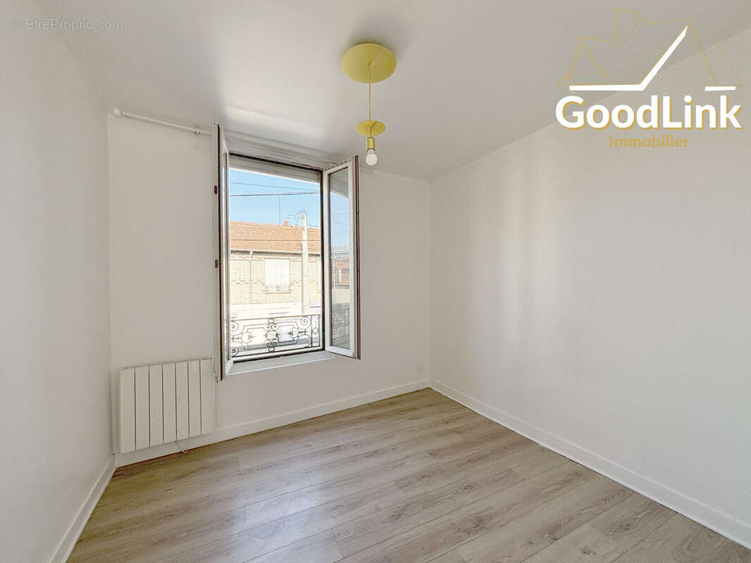 Appartement à AUBERVILLIERS