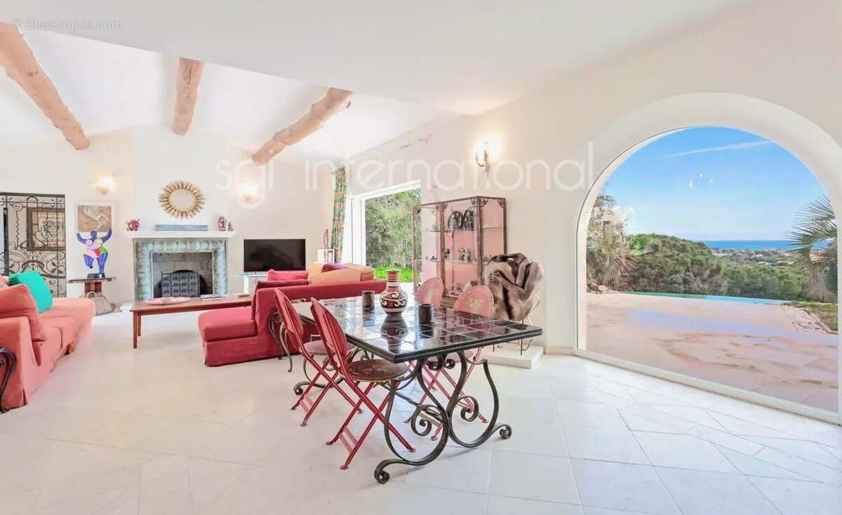 Maison à RAMATUELLE