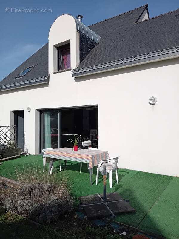 Maison à PLOEMEL