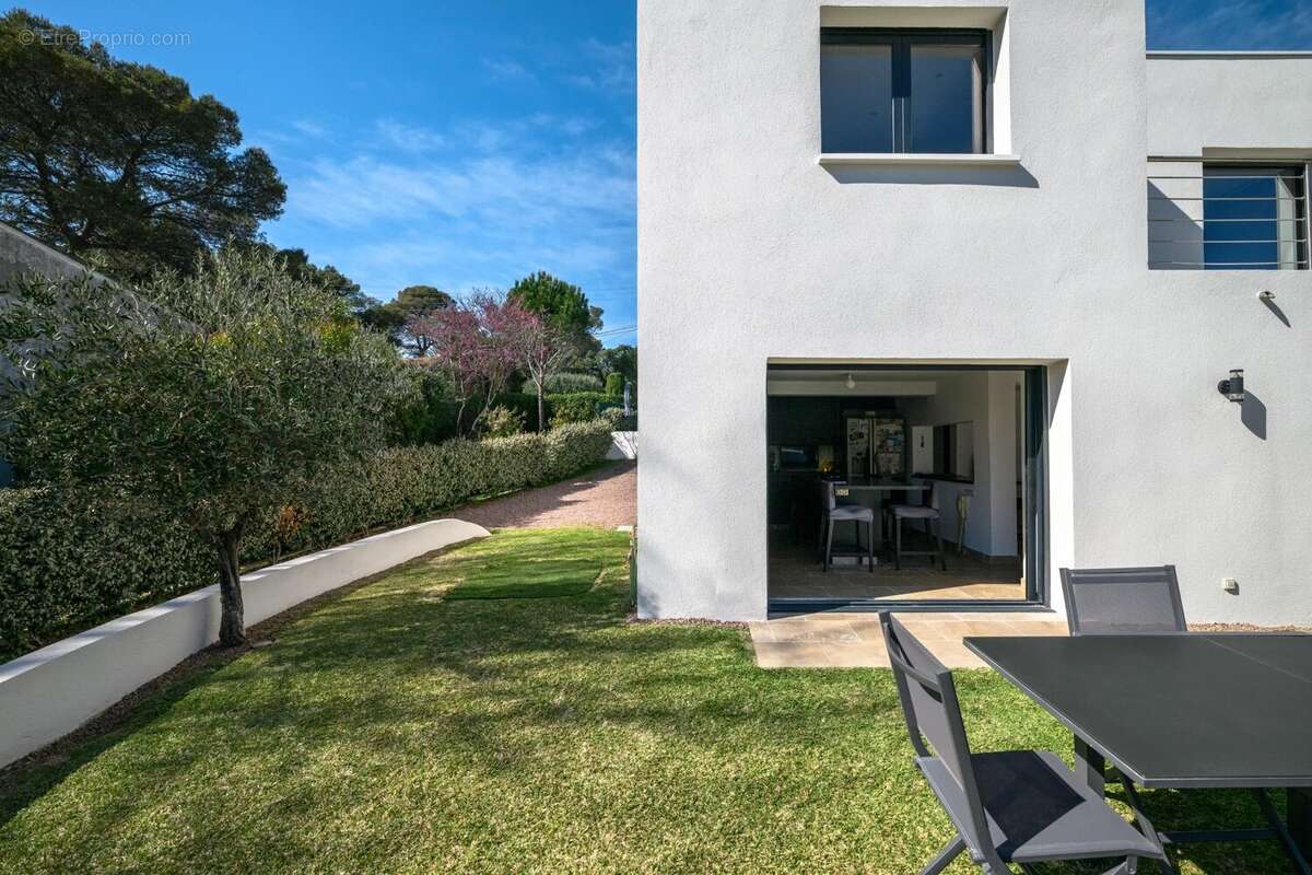 Maison à SAINT-RAPHAEL