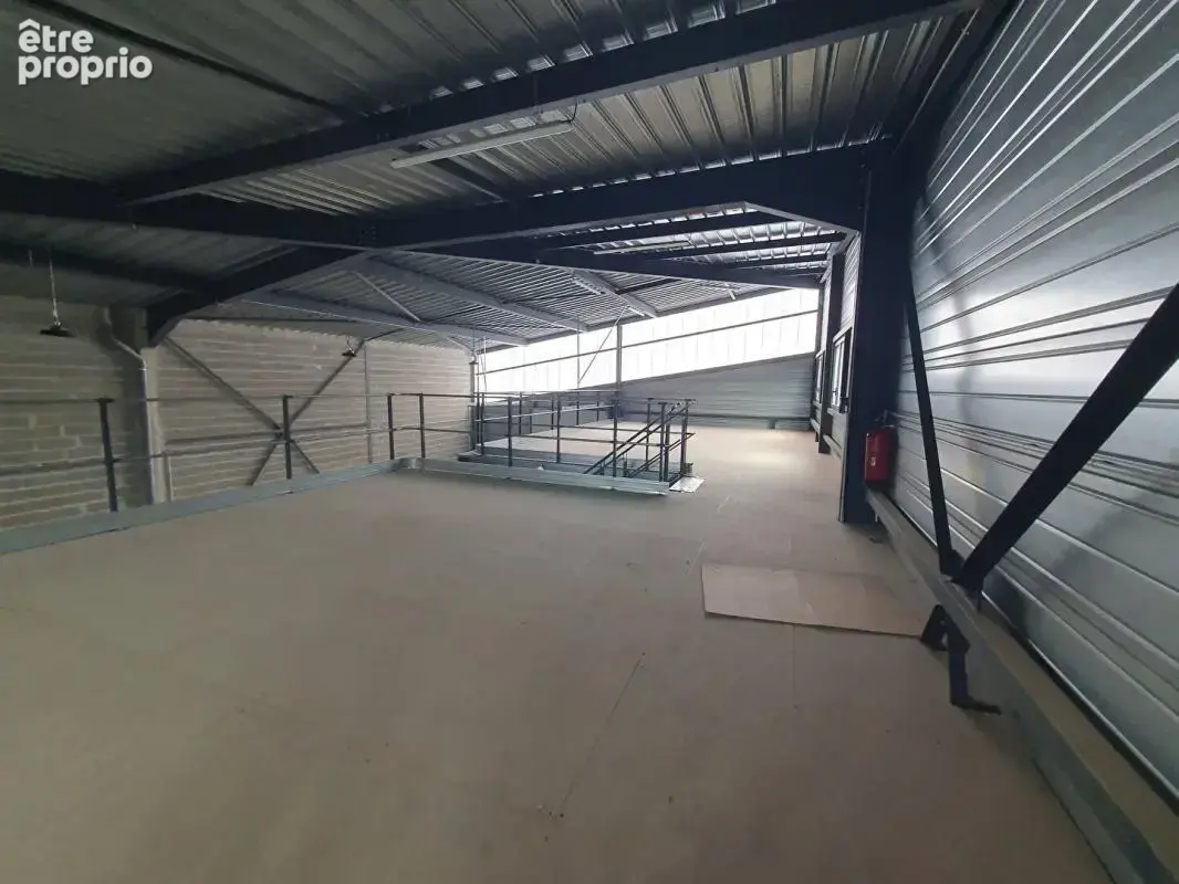 Entrepôt / Local industriel à vendre - photo 2