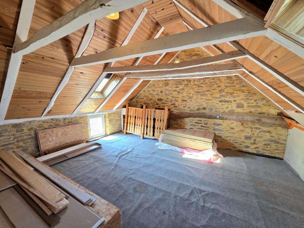 Maison à BARAQUEVILLE