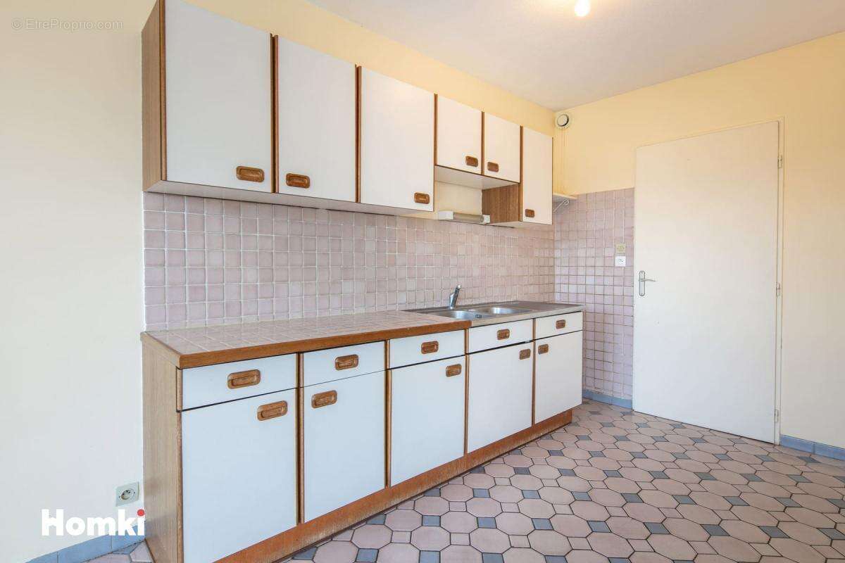 Appartement T4 avec grand balcon, garage, cave et vue plein sud sur les montagnes – Secteur Allié / Alpin - photo 3