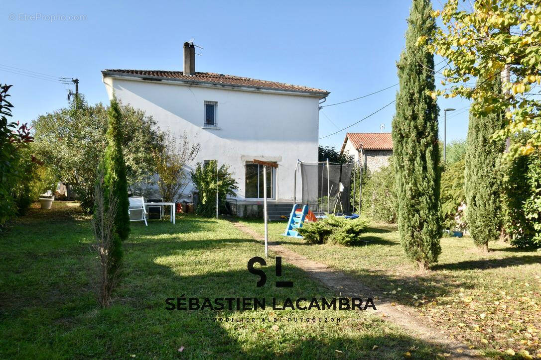 Maison à SAINT-JUERY