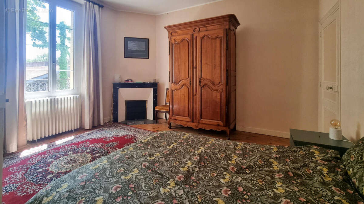 chambre - Maison à BELVEZE-DU-RAZES