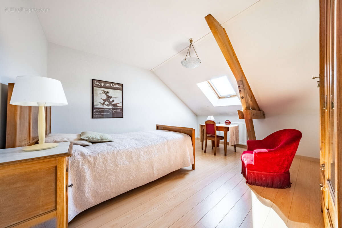 Maison à VELARS-SUR-OUCHE