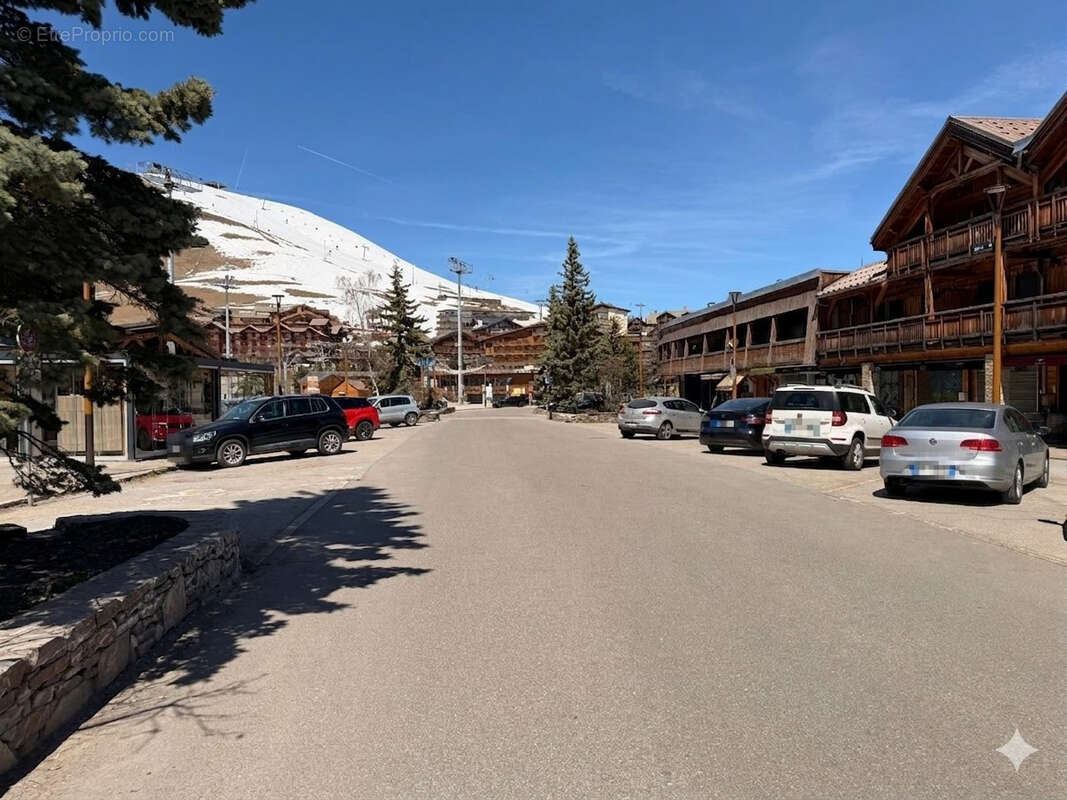 Commerce à HUEZ