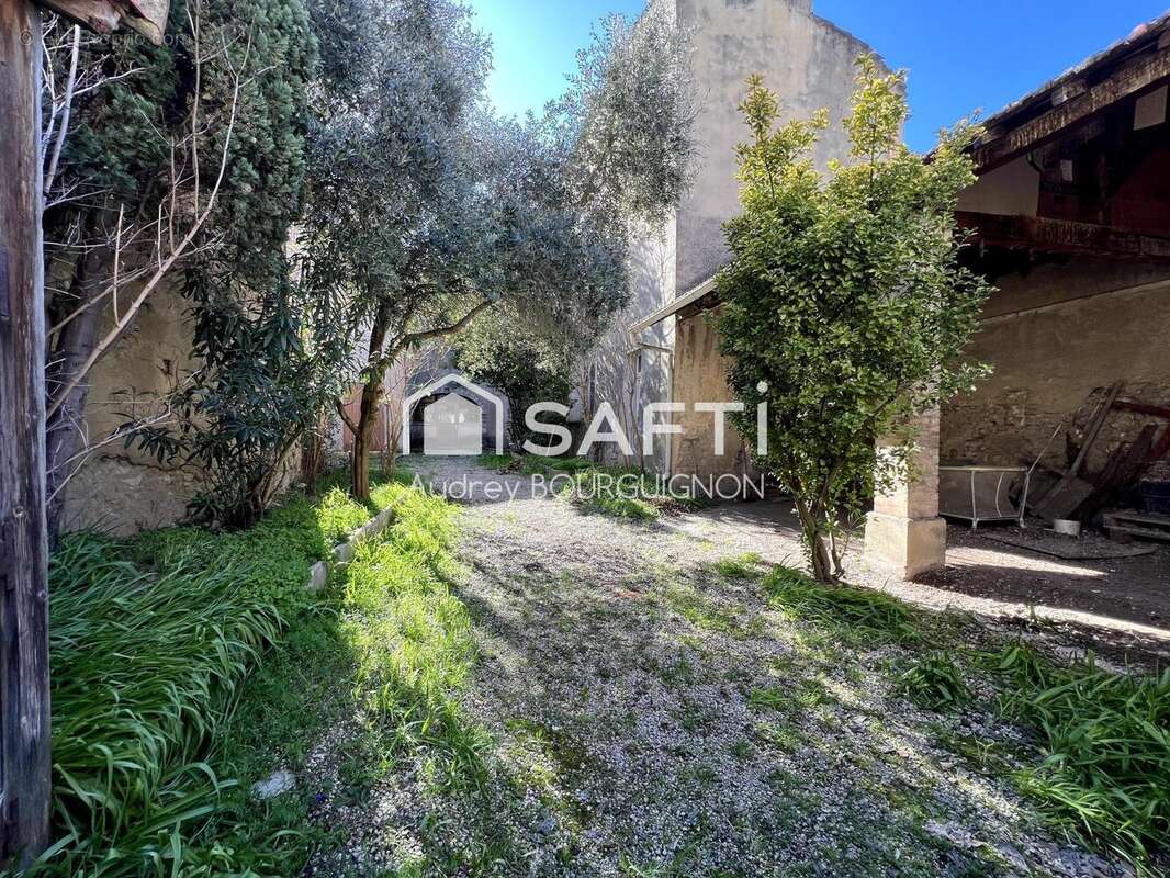 Photo 2 - Commerce à LE THOR