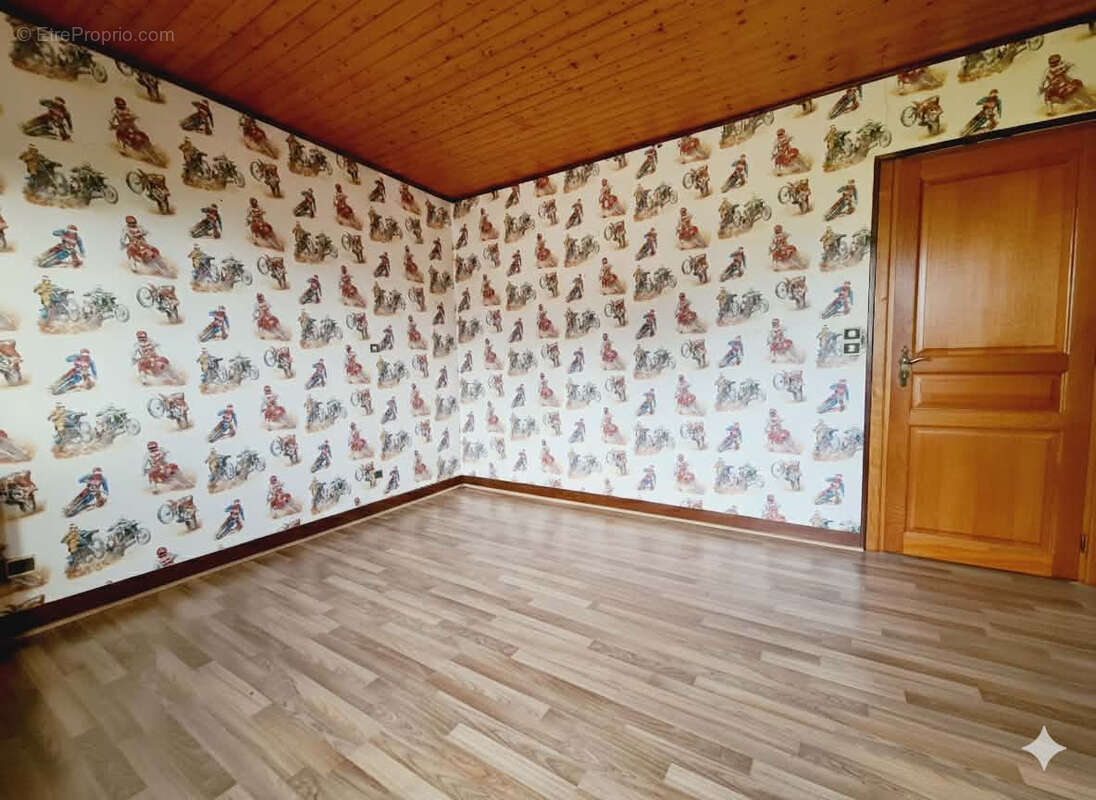 Maison à VAL-DE-MEUSE