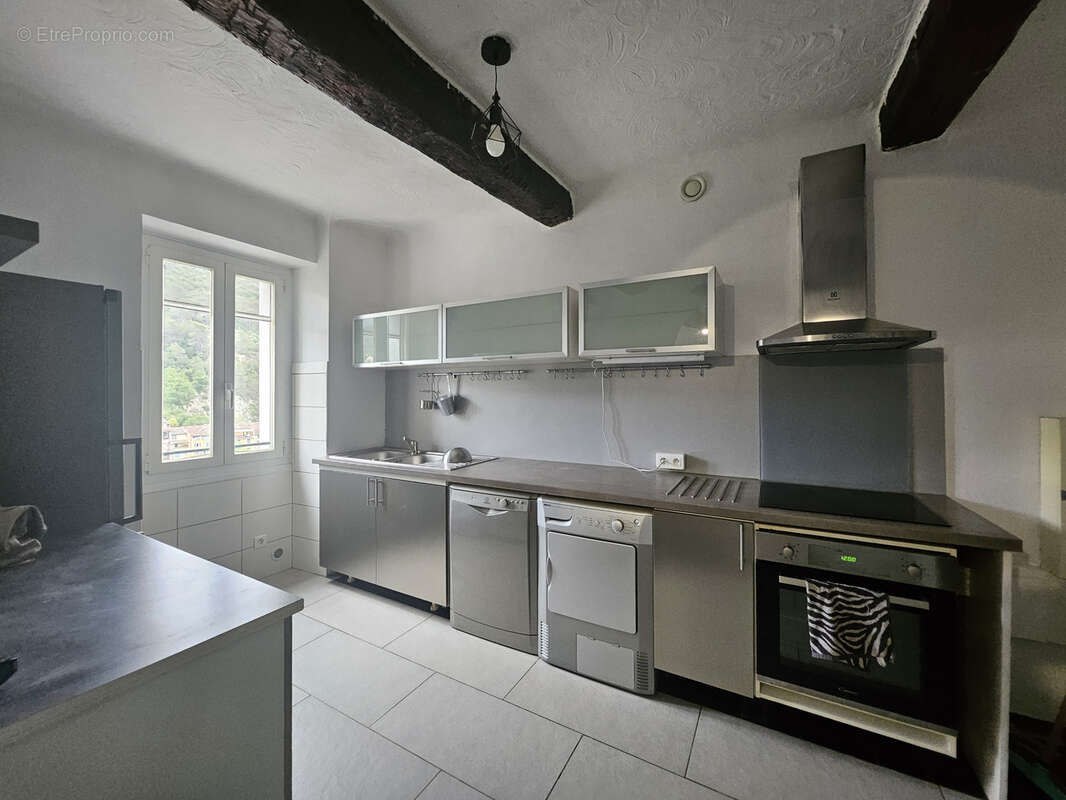 Appartement à L'ESCARENE