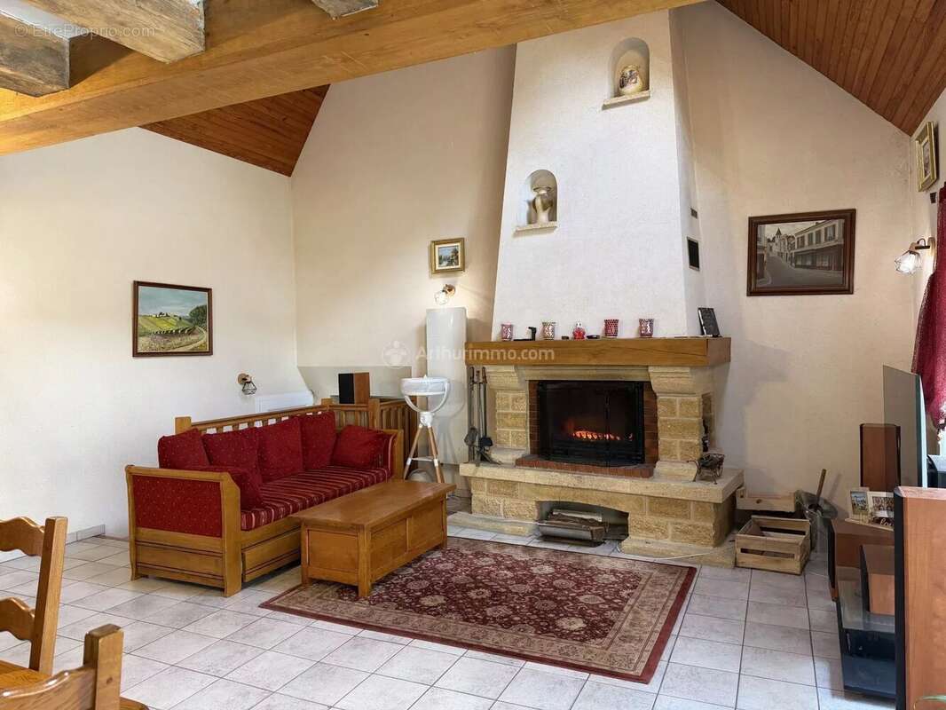 Maison à COURDEMANCHE