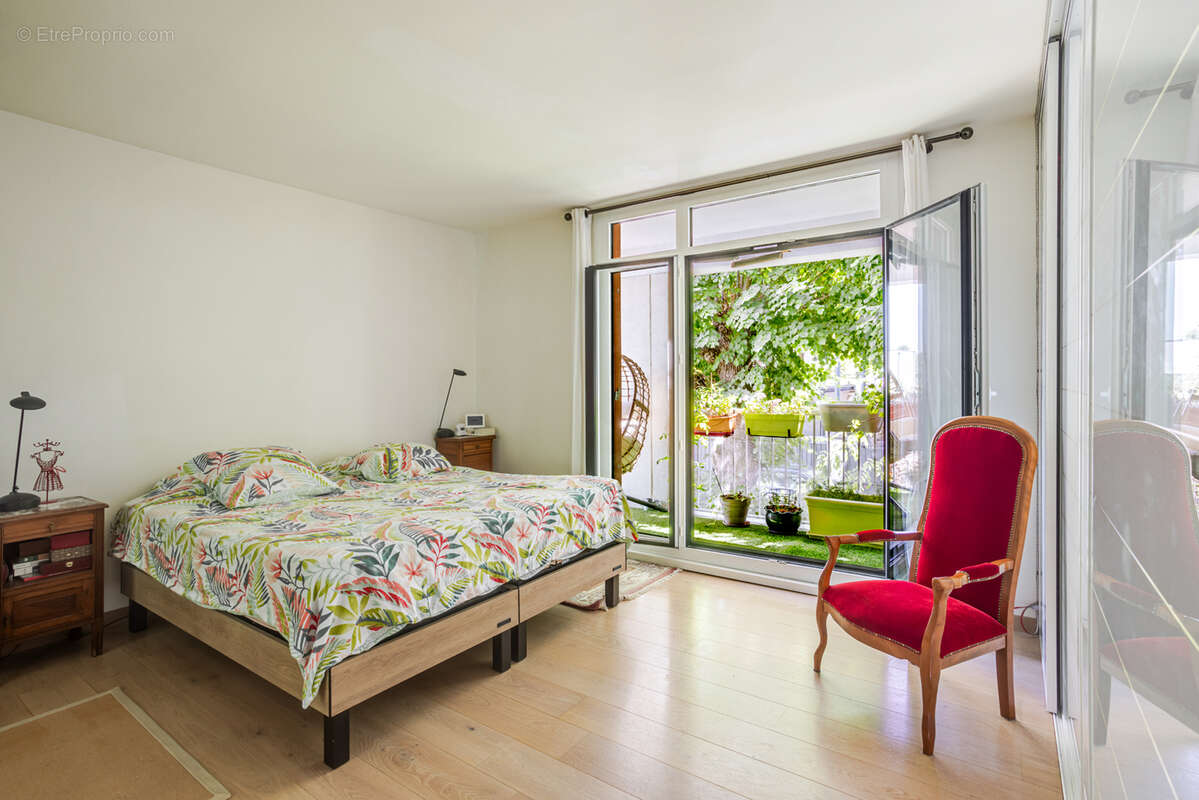 Appartement à VILLE-D'AVRAY
