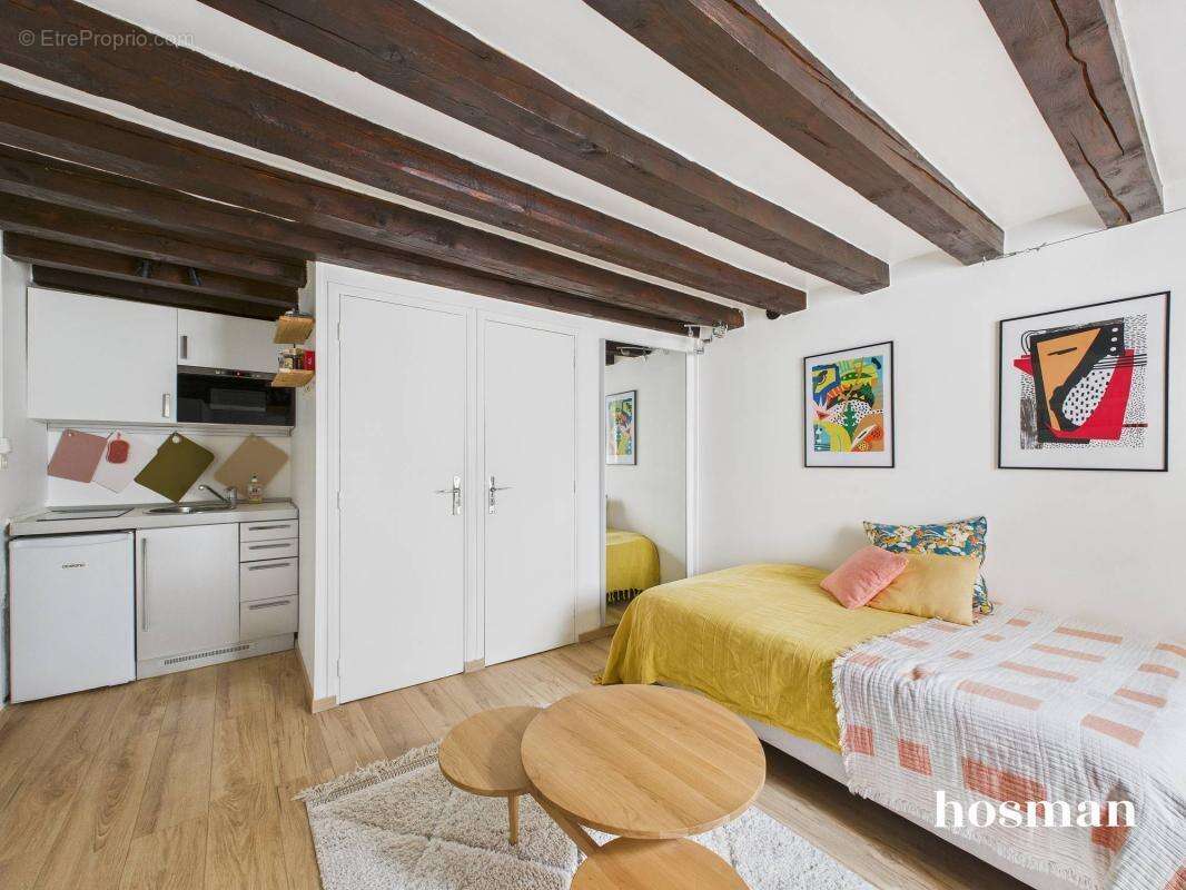 Appartement à PARIS-3E