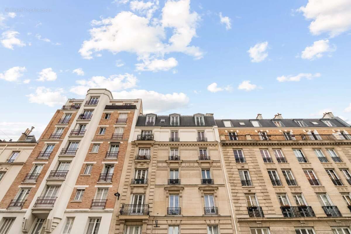 Appartement à PARIS-15E