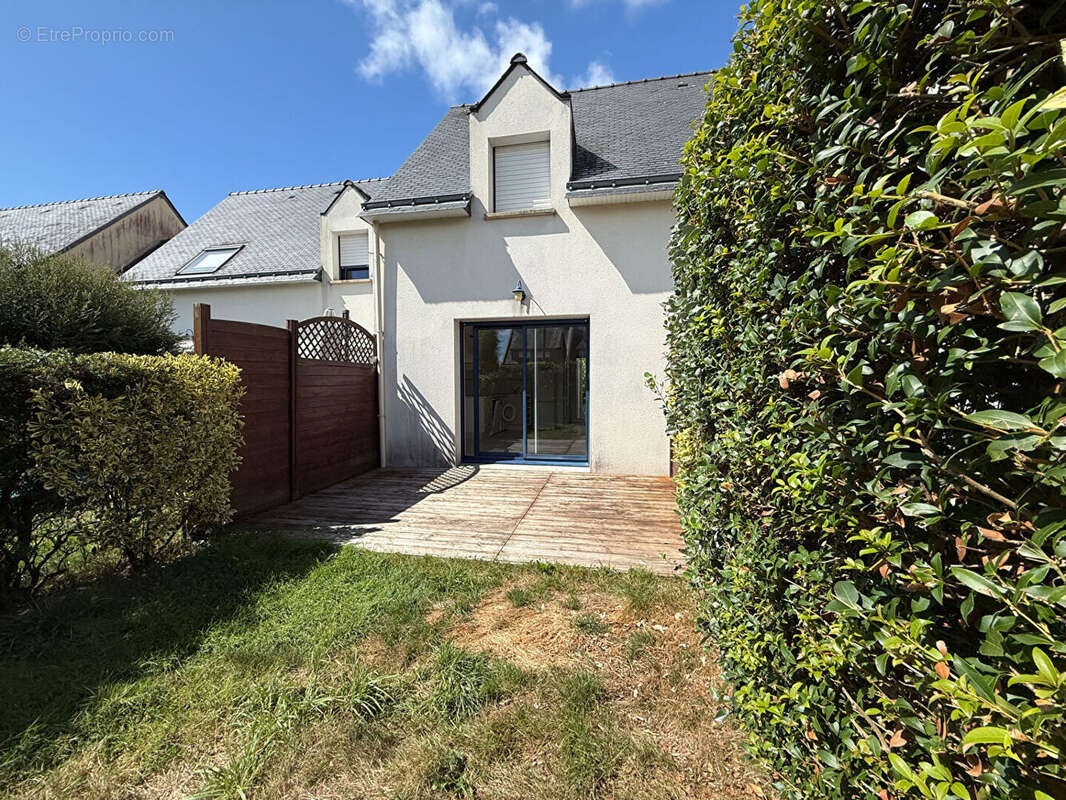 Maison à PLOUGOUMELEN