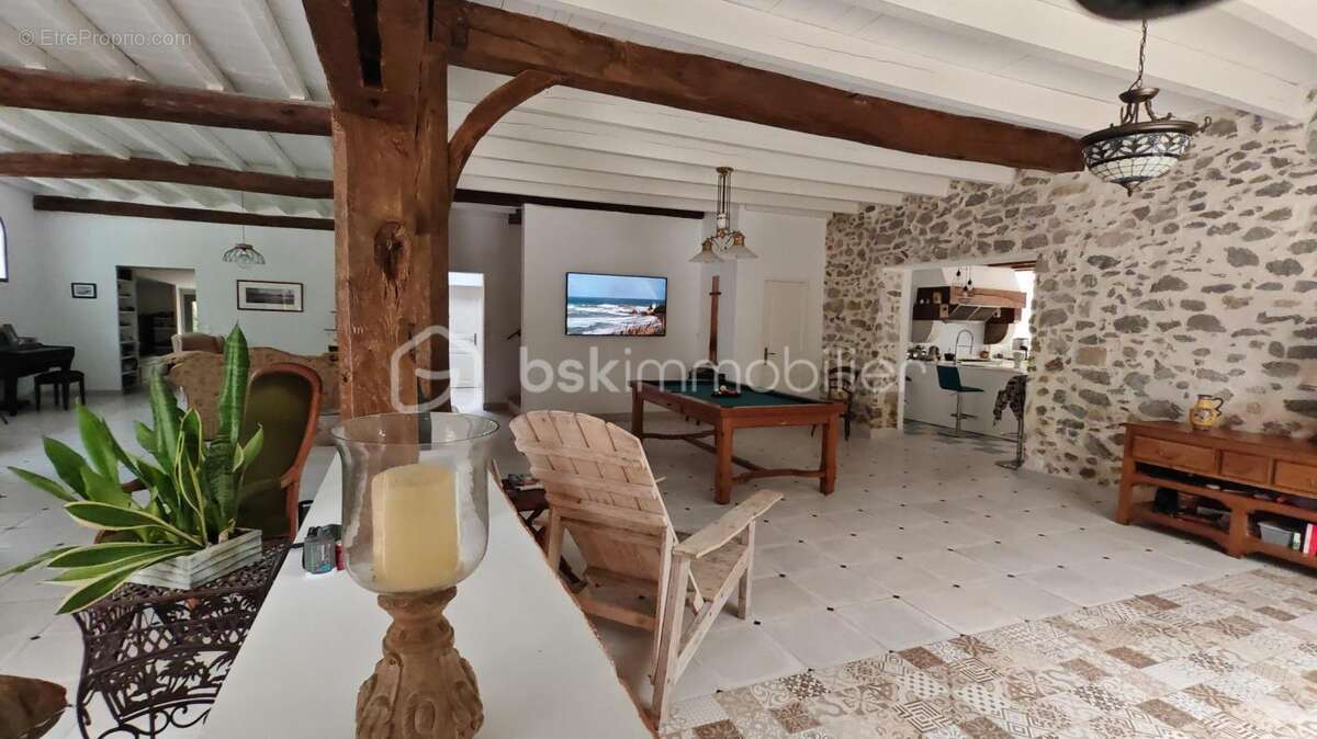Exceptionnelle Ferme Landaise de 399 m² – Charme, Espace et Nature sur 6,7 hectares - photo 4